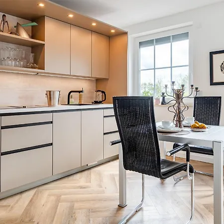 Apartment Chilly-breeze 1, Design-apartment, Obergeschoss Mit Gemeinschaftsgarten