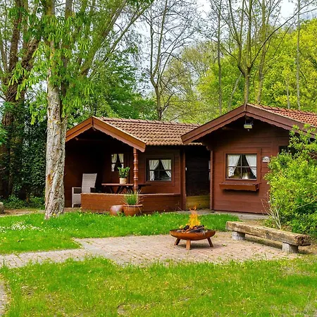 Chilly-breeze 1, Design-apartment, Obergeschoss Mit Gemeinschaftsgarten